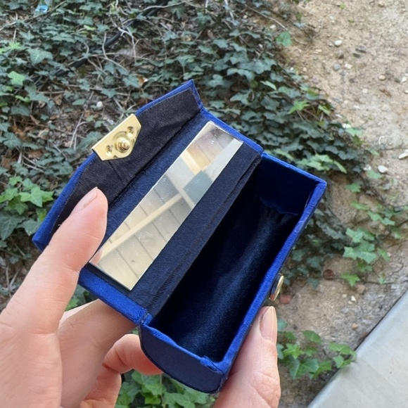 Beautiful Jewelry box (lipstick box )with mirror - Picture 2 of 2